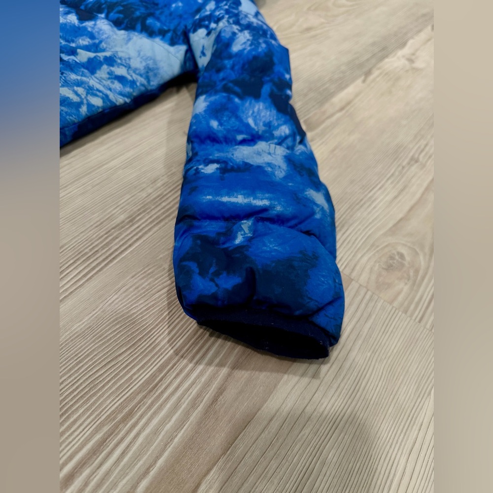 UNDER ARMOUR Kids Winter Puffer Jacket. Blue & white print. Size Small. GUC. - Picture 6 of 8